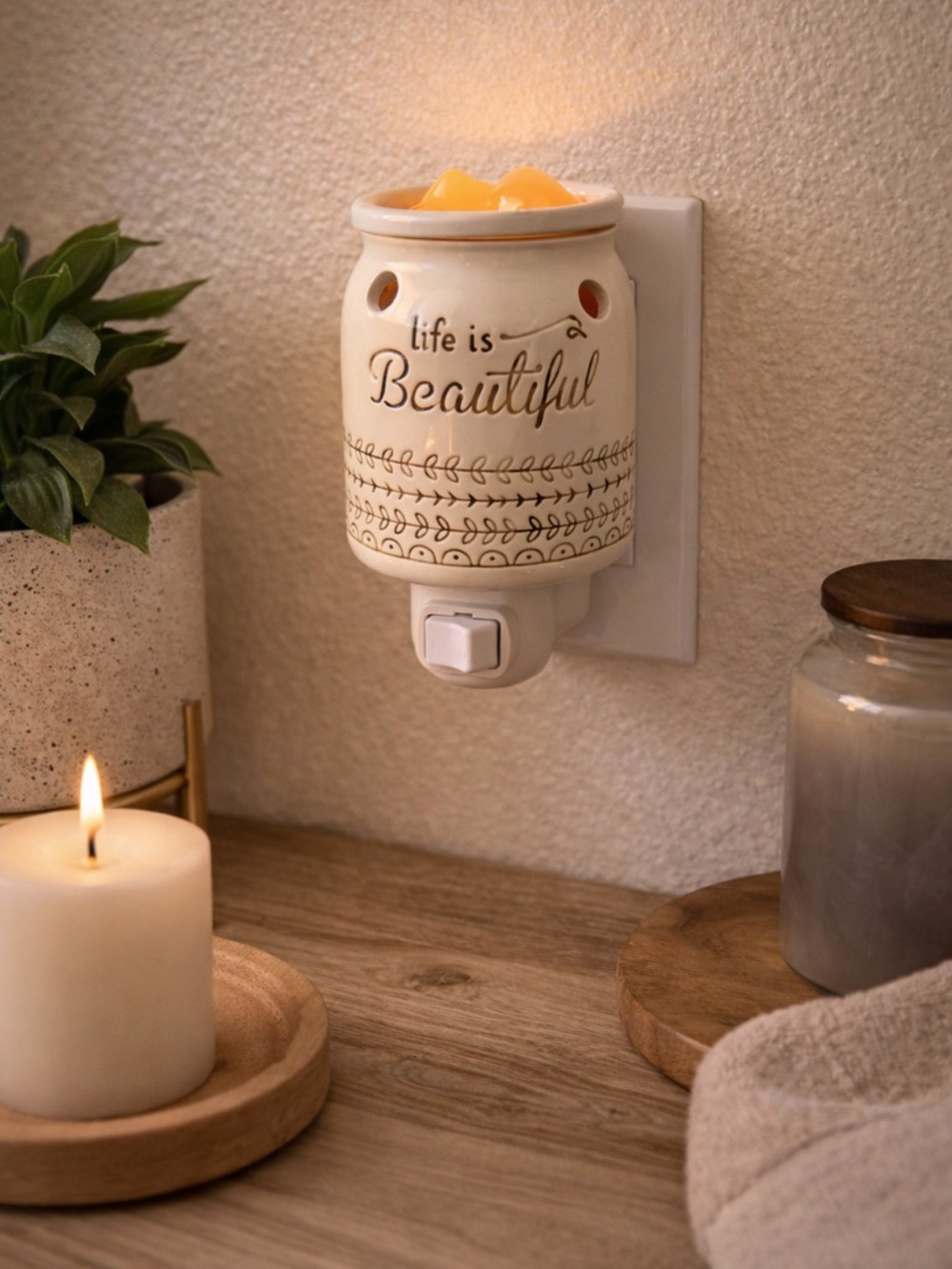 Estate “Life Is Beautiful” Wax Warmer | Plug-In Accent Warmer | New
